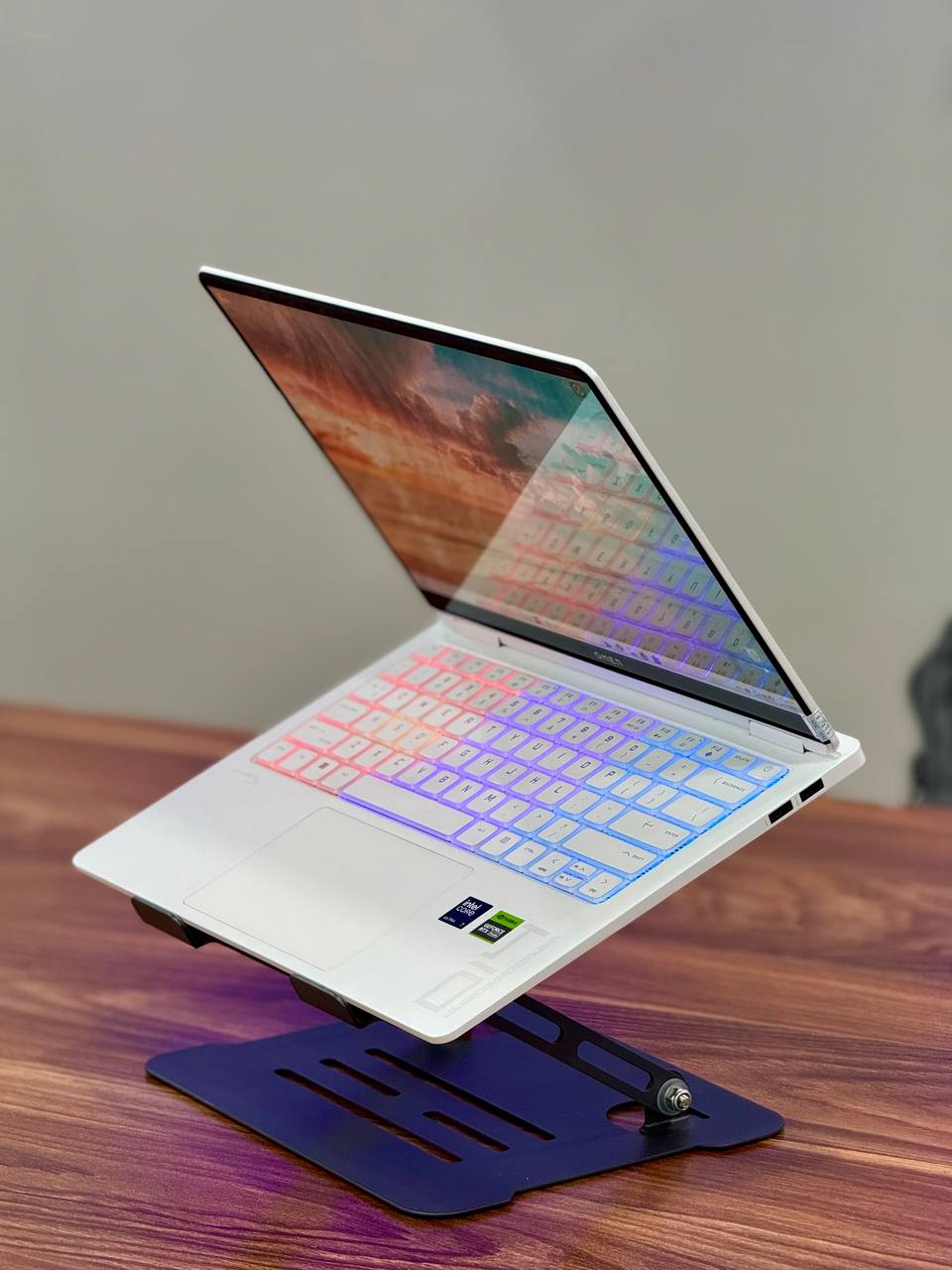 لپ تاپ اچ پی اومن ۱۴ ترنسند گیمینگ - HP Omen 14 Transcend Gaming