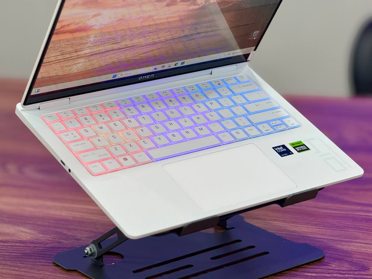 لپ تاپ اچ پی اومن ۱۴ ترنسند گیمینگ - HP Omen 14 Transcend Gaming